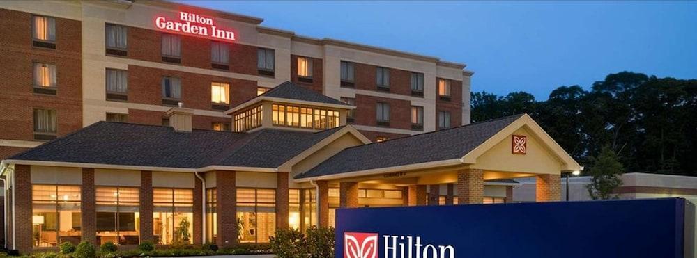 Hilton Garden Inn Stony Brook Exterior photo